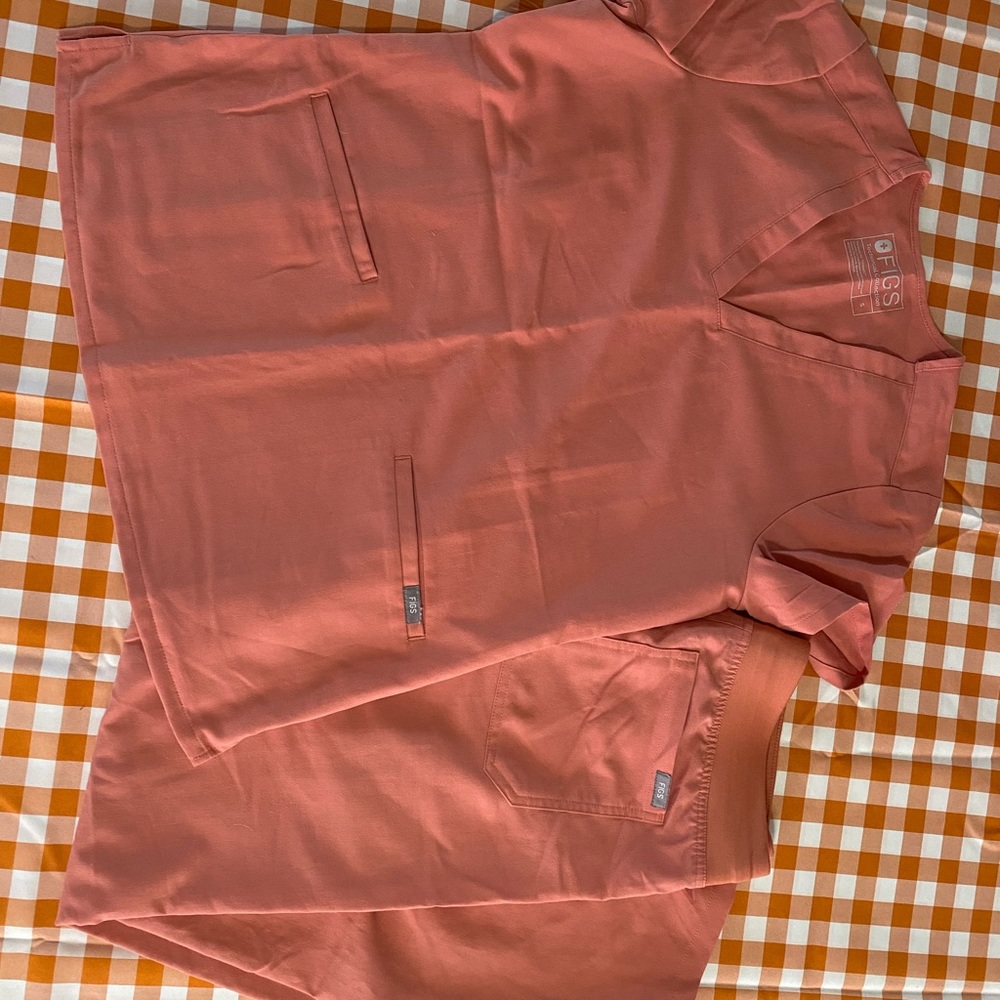 Casma 3 pocket top and Livingston pants in CORAL